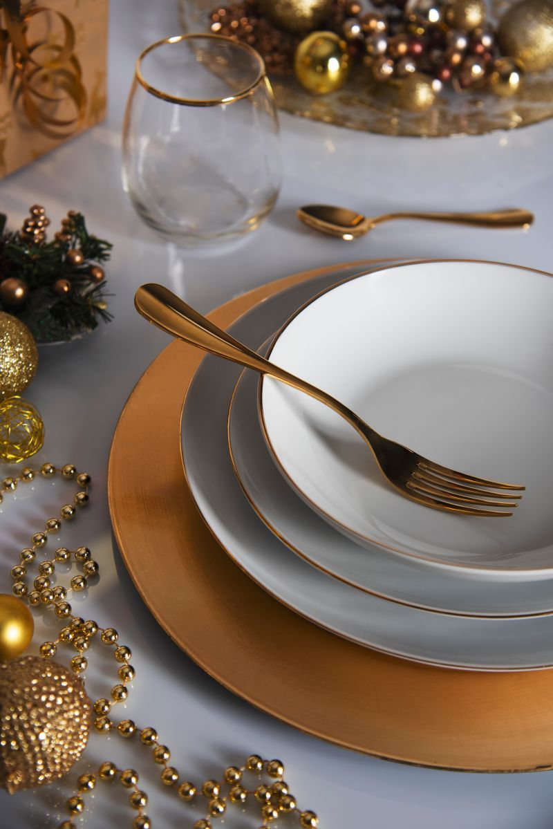Servizio piatti Gold, bianco filo oro, porcellana, 18 pezzi