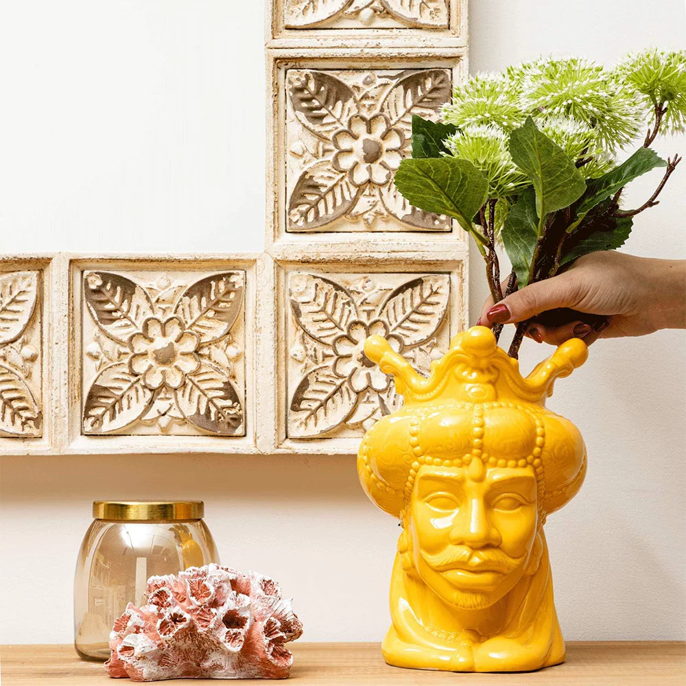 VASO RE TESTA DI MORO DIPINTA A MANO GIALLA