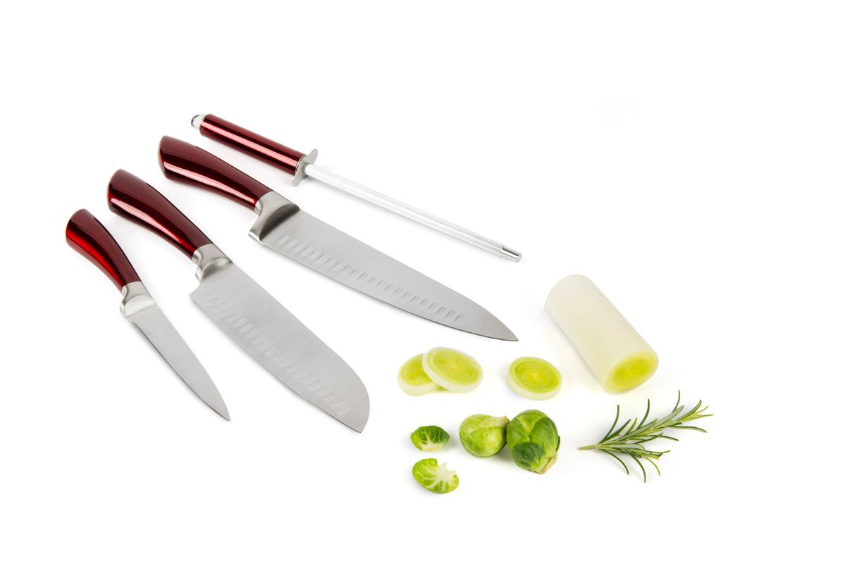 4 coltelli manico rosso, acciaio inox, con affilacoltelli